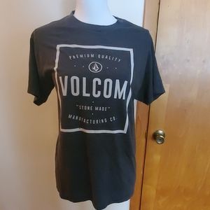 Volcom tshirt